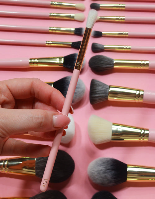 #121 Tall Tapered Diffuser Brush