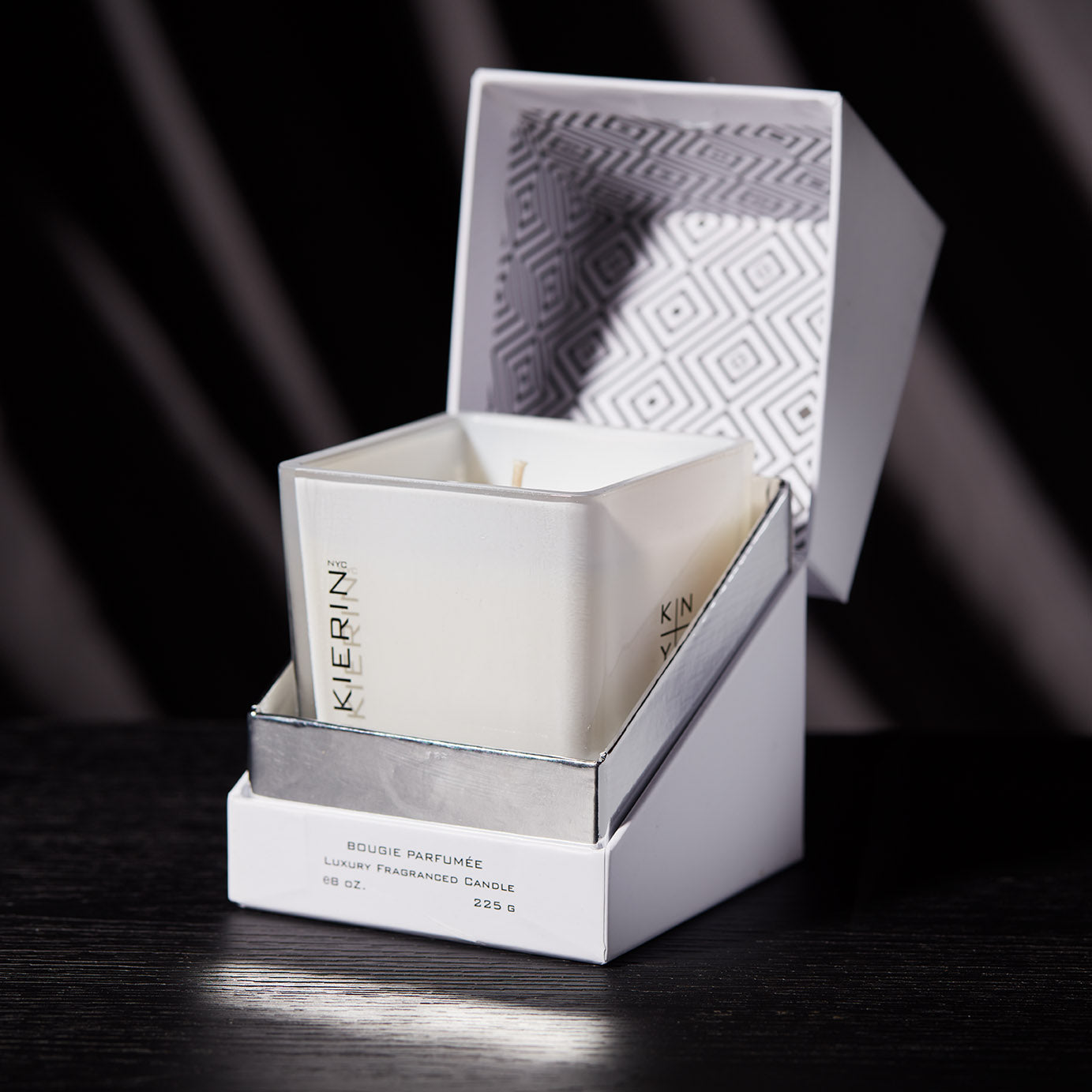 10 A.M. FLIRT SCENTED CANDLE
