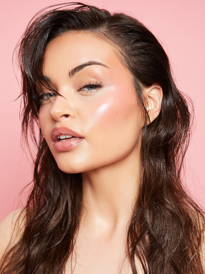 Cheek Of It Liquid Highlighter