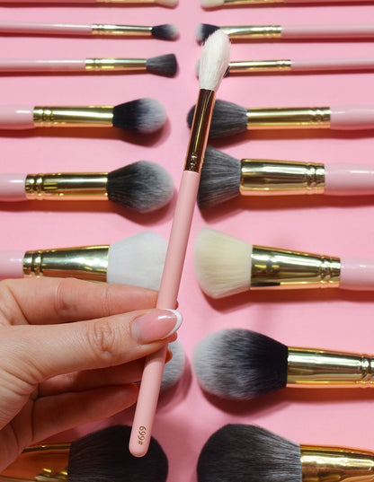 #669 Tapered Fluffy Duster Brush